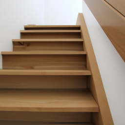 Escalier en Bois : Alliance Parfaite entre Tradition et Modernité pour un Intérieur Accueillant Blanquefort